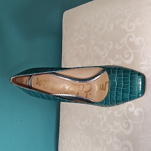 very beautiful color shoes - Picture 7 of 8